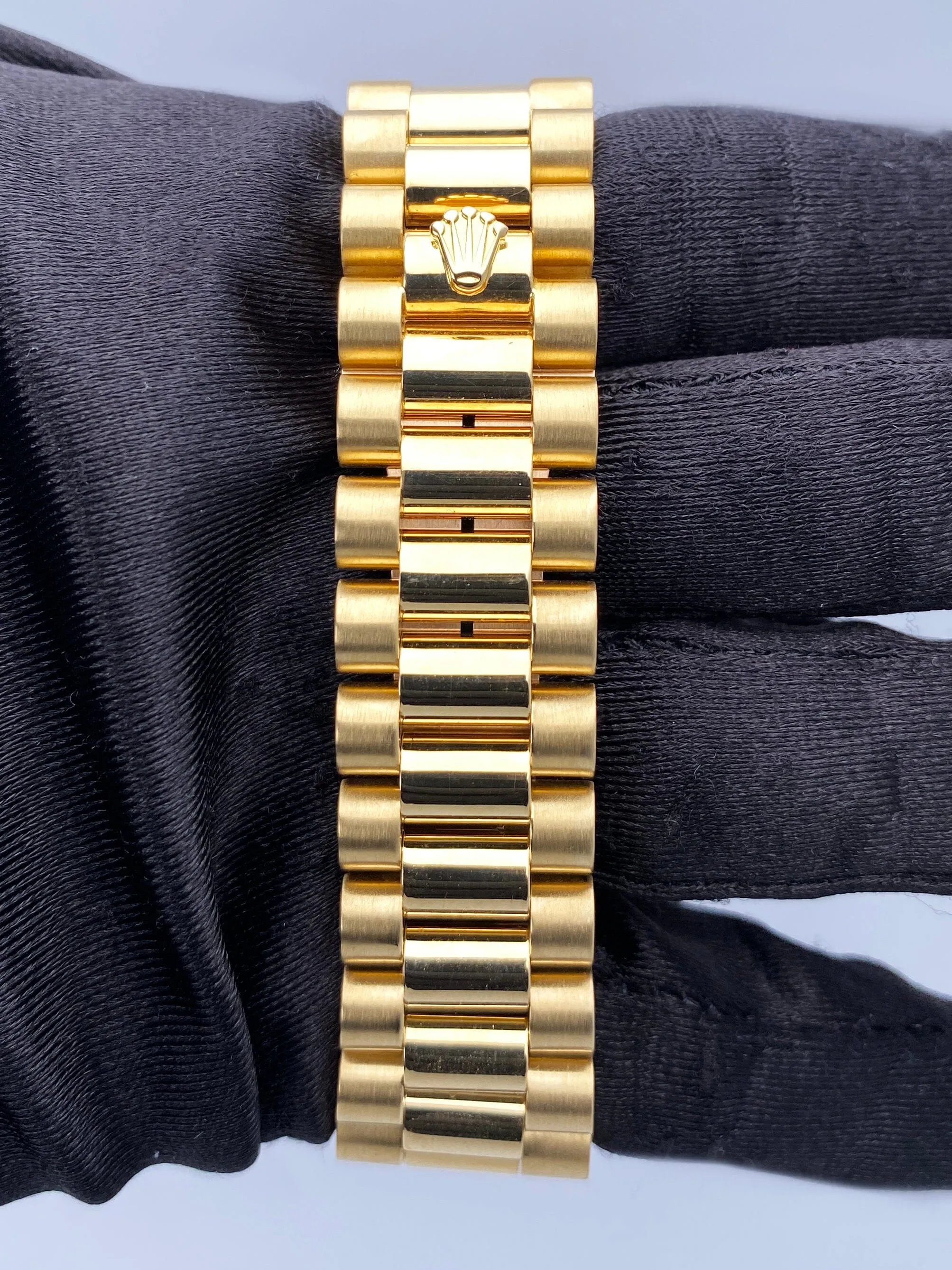 Rolex Day Date 18038 Onyx Dial Mens Watch